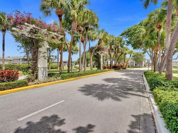 475 Piedmont J, Delray Beach FL 33484