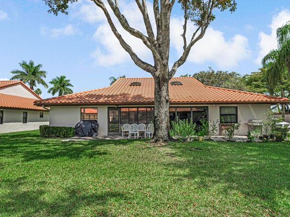 6069 Sunny Pointe Circle, Delray Beach FL 33484