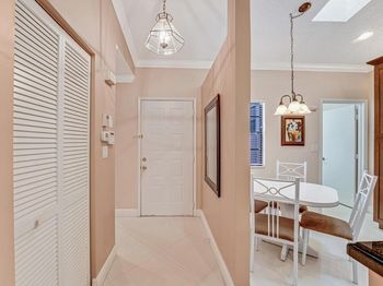 6069 Sunny Pointe Circle