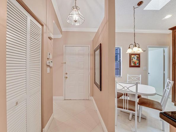 6069 Sunny Pointe Circle, Delray Beach FL 33484