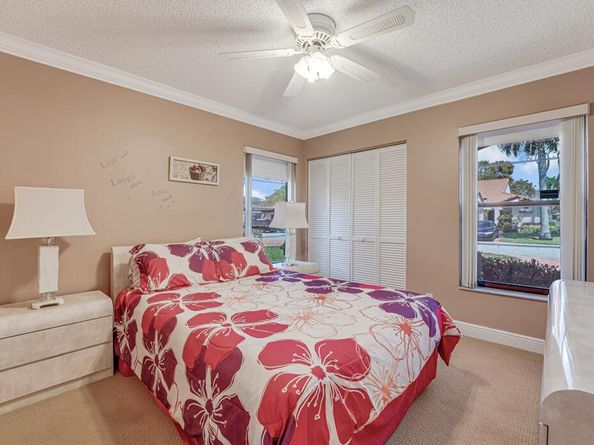6069 Sunny Pointe Circle, Delray Beach FL 33484