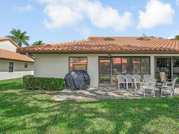 6069 Sunny Pointe Circle, Delray Beach FL 33484