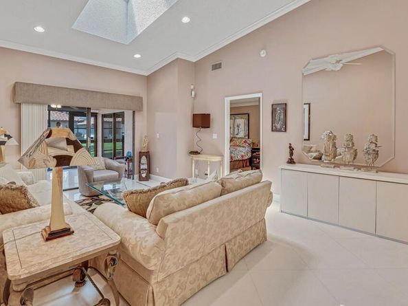 6069 Sunny Pointe Circle, Delray Beach FL 33484