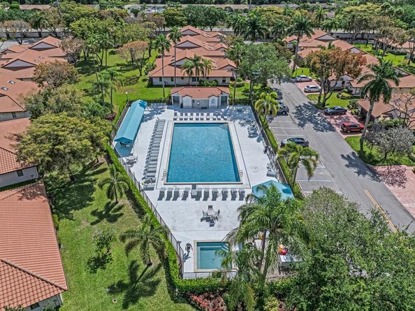 6069 Sunny Pointe Circle, Delray Beach FL 33484