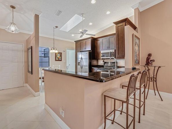 6069 Sunny Pointe Circle, Delray Beach FL 33484