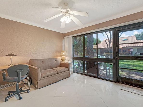 6069 Sunny Pointe Circle, Delray Beach FL 33484