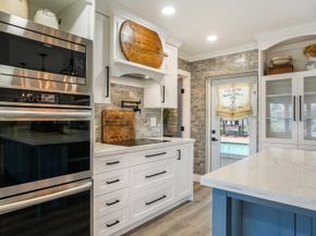5921 SW 18th St, Plantation FL 33317