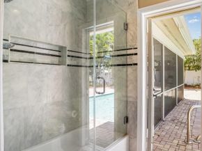 5921 SW 18th St, Plantation FL 33317