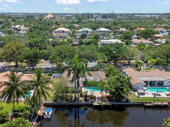 5921 SW 18th St, Plantation FL 33317