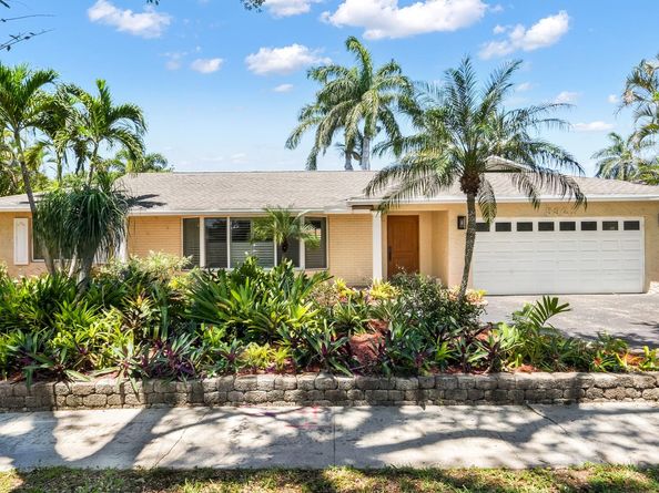 5921 SW 18th St, Plantation FL 33317