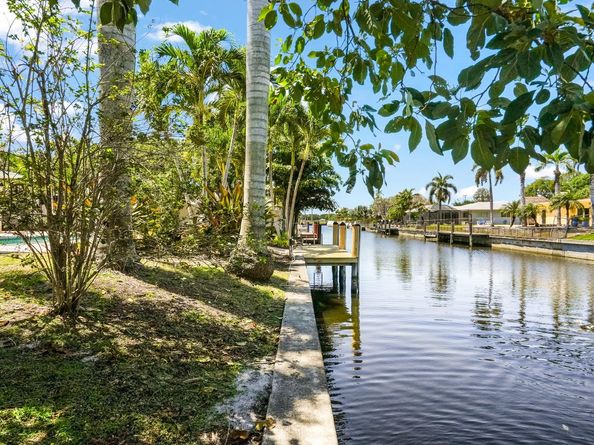 5921 SW 18th St, Plantation FL 33317