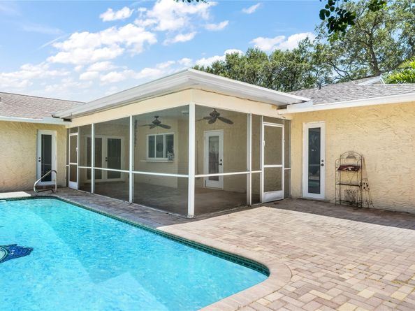 5921 SW 18th St, Plantation FL 33317
