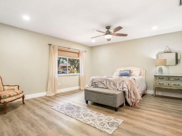5921 SW 18th St, Plantation FL 33317