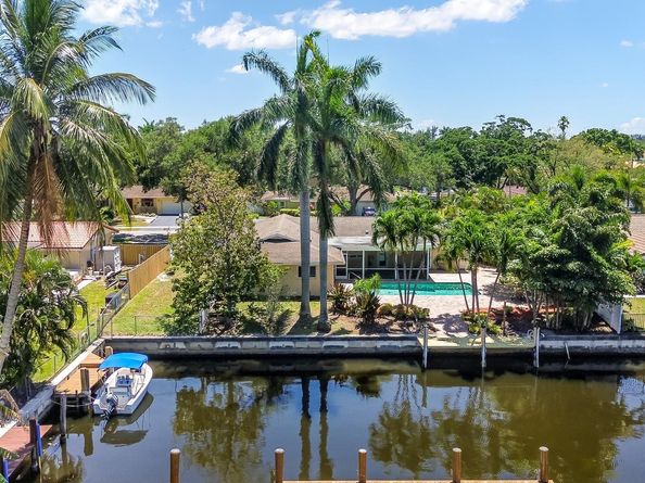 5921 SW 18th St, Plantation FL 33317