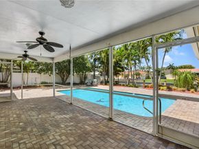 5921 SW 18th St, Plantation FL 33317