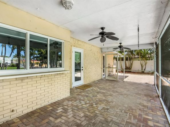 5921 SW 18th St, Plantation FL 33317