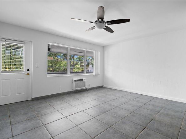 412 Sheffield Q, West Palm Beach FL 33417