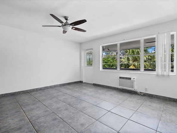 412 Sheffield Q, West Palm Beach FL 33417