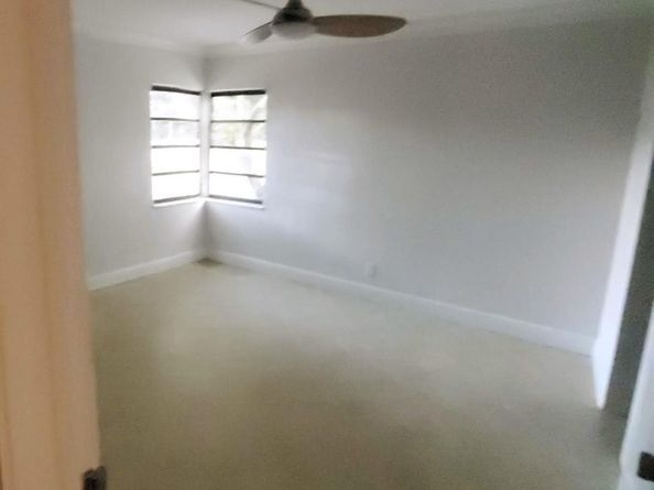 5208 NE 5th Ave, Oakland Park FL 33334