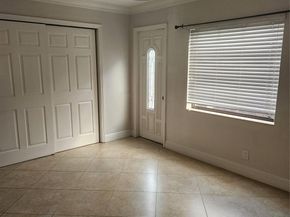 5208 NE 5th Ave, Oakland Park FL 33334