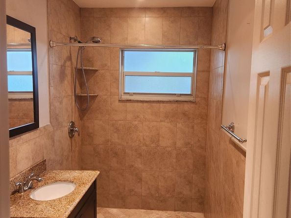 5208 NE 5th Ave, Oakland Park FL 33334