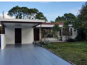 5208 NE 5th Ave, Oakland Park FL 33334