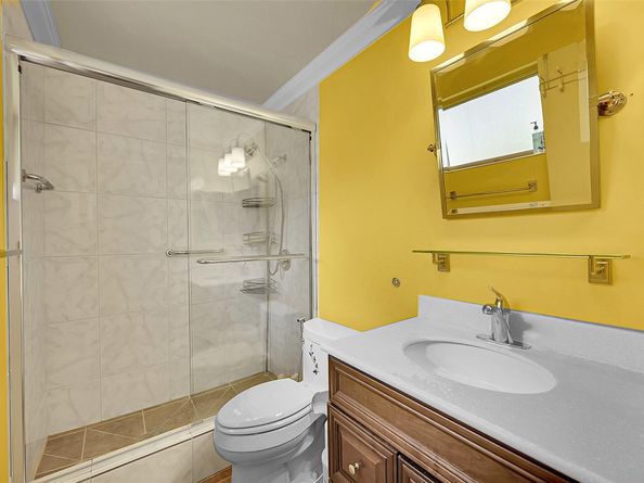 5718 NW 68 Ave, Tamarac FL 33321
