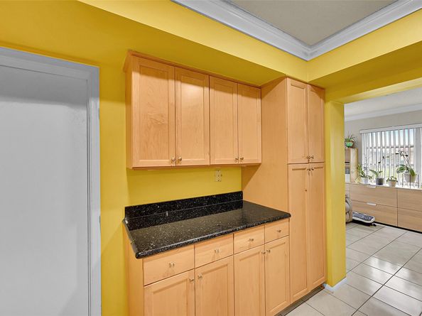5718 NW 68 Ave, Tamarac FL 33321