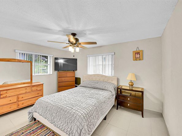 5718 NW 68 Ave, Tamarac FL 33321
