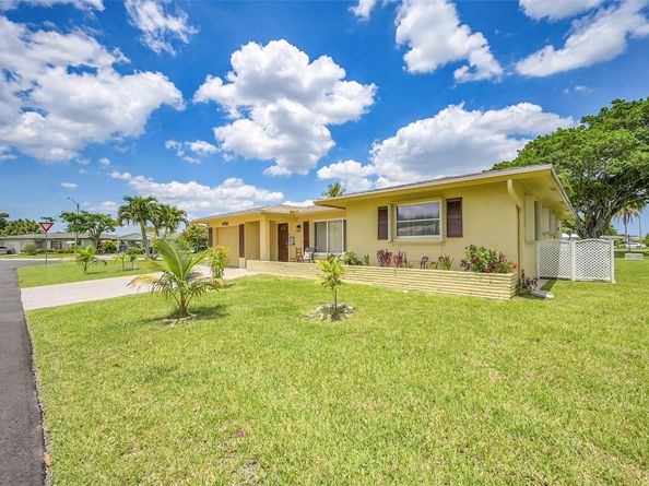 5718 NW 68 Ave, Tamarac FL 33321