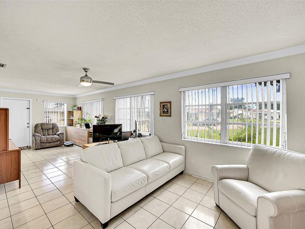 5718 NW 68 Ave, Tamarac FL 33321