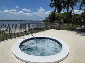 111 Lake Emerald Dr 308, Oakland Park FL 33309