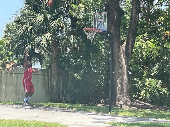 111 Lake Emerald Dr 308, Oakland Park FL 33309