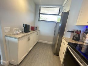 111 Lake Emerald Dr 308, Oakland Park FL 33309