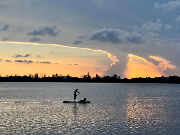 111 Lake Emerald Dr 308, Oakland Park FL 33309