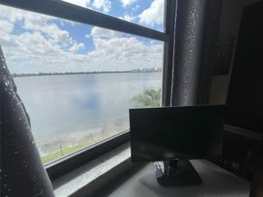 111 Lake Emerald Dr 308, Oakland Park FL 33309