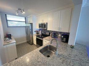 111 Lake Emerald Dr 308, Oakland Park FL 33309