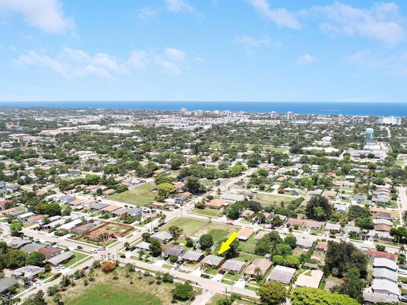 417 SW 8th Avenue, Delray Beach FL 33444