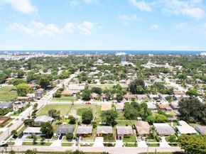 417 SW 8th Avenue, Delray Beach FL 33444