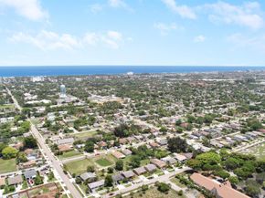 417 SW 8th Avenue, Delray Beach FL 33444