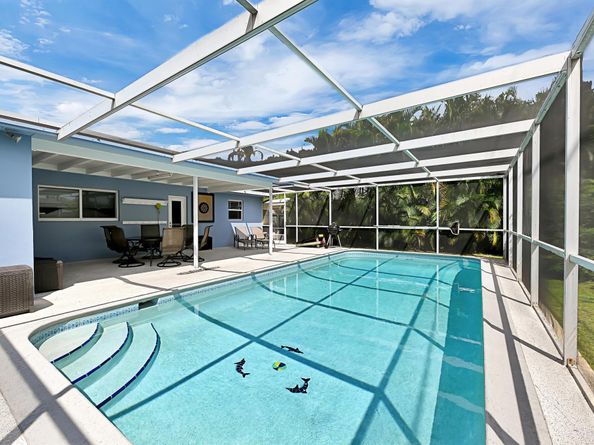 1056 SW 27th Avenue, Boynton Beach FL 33426