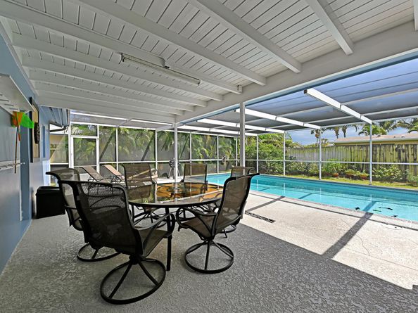 1056 SW 27th Avenue, Boynton Beach FL 33426
