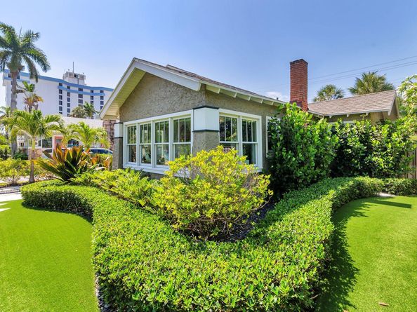 216 Lakeland Drive, West Palm Beach FL 33405