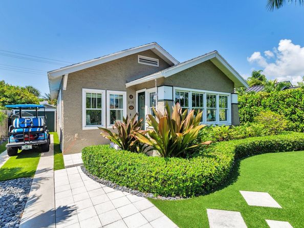 216 Lakeland Drive, West Palm Beach FL 33405