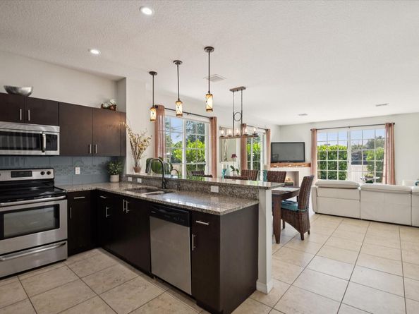 2325 SE 5th St, Pompano Beach FL 33062