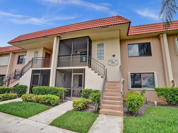 374 Lakeview Dr 203, Weston FL 33326