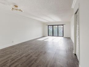 374 Lakeview Dr 203, Weston FL 33326