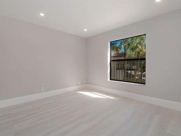 4712 NW 22 St 4712, Coconut Creek FL 33063