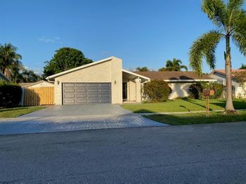 880 NW 48th Ave