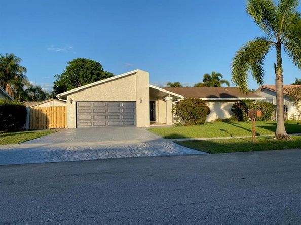880 NW 48th Ave, Coconut Creek FL 33063